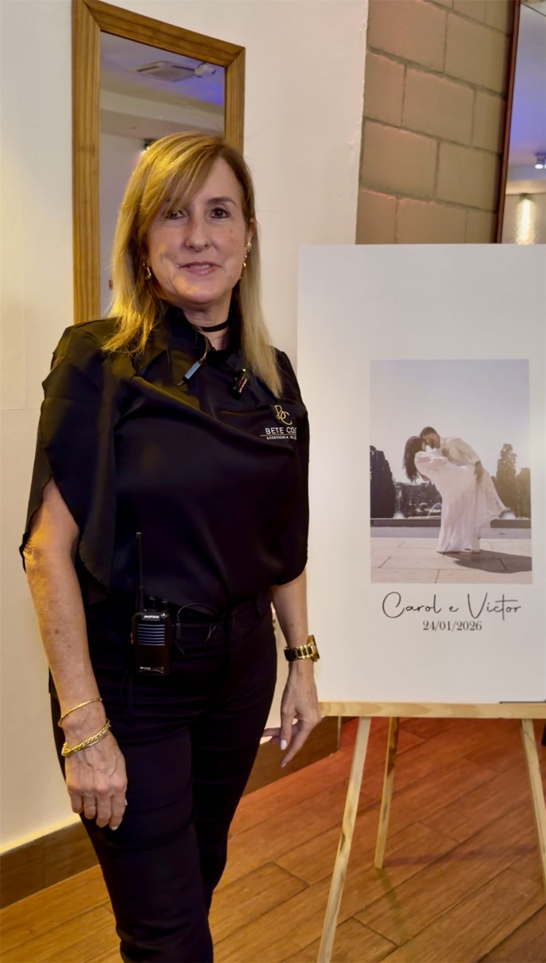 Bete Costa presente pessoalmente no casamento de Carol e Victor